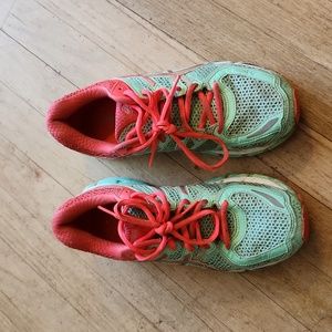 Women's ASICS Gel Kayano Running Shoe Size 7.5